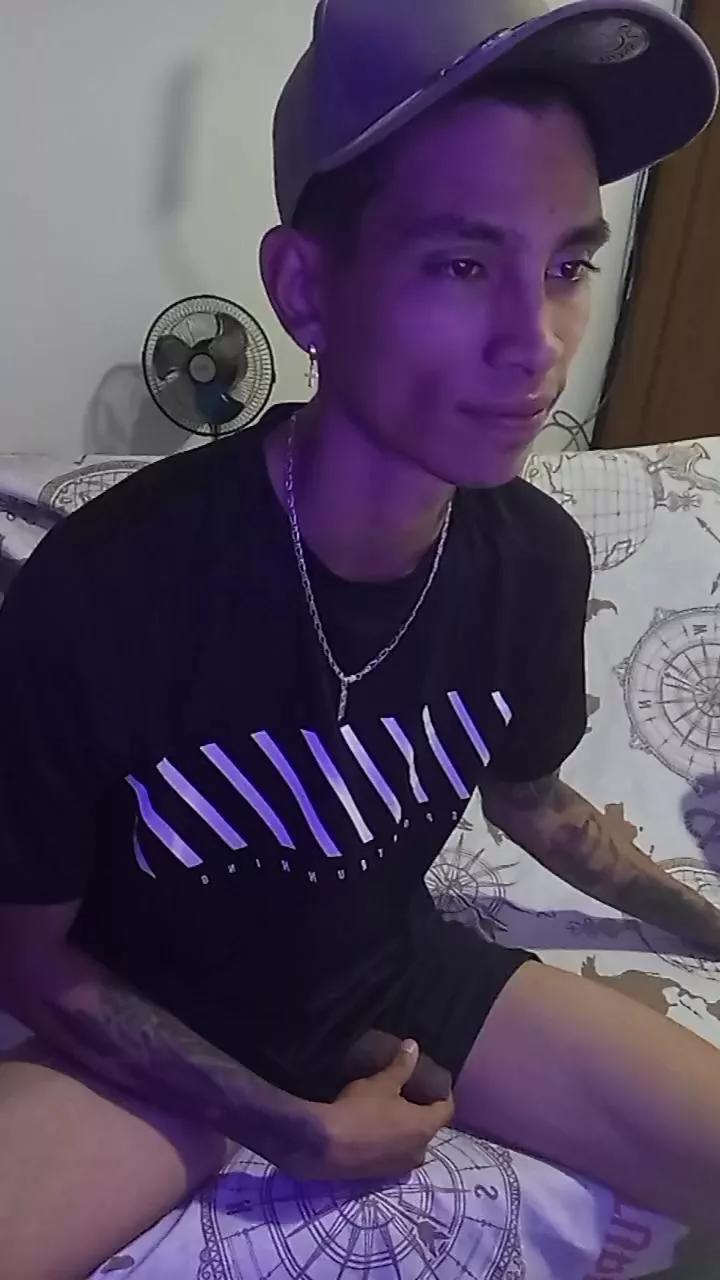 MonkeyD_66 on Cam4 