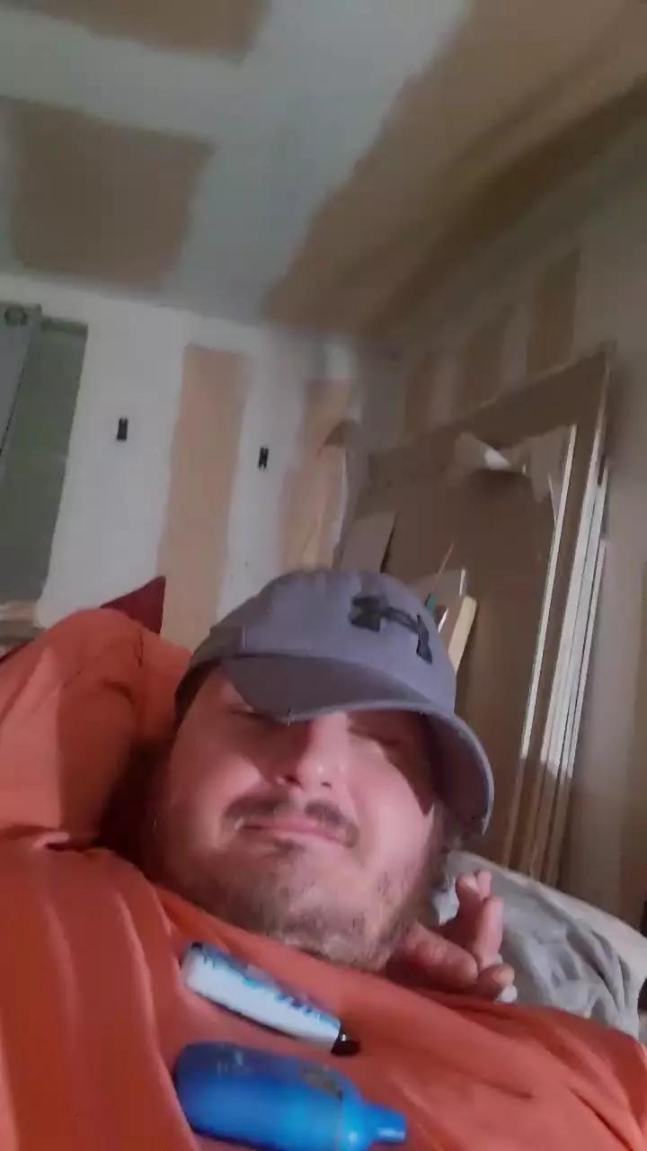 Muledick8822 on Cam4 