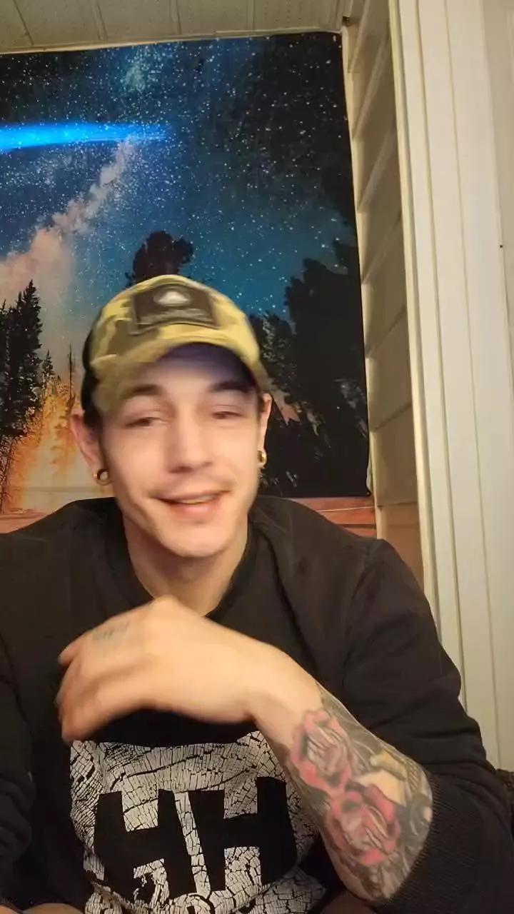 Naturesbest951 on Cam4 