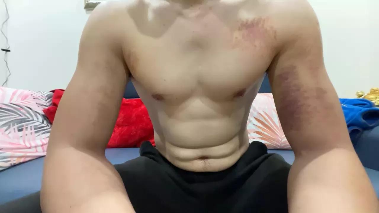 Nhands on Cam4 