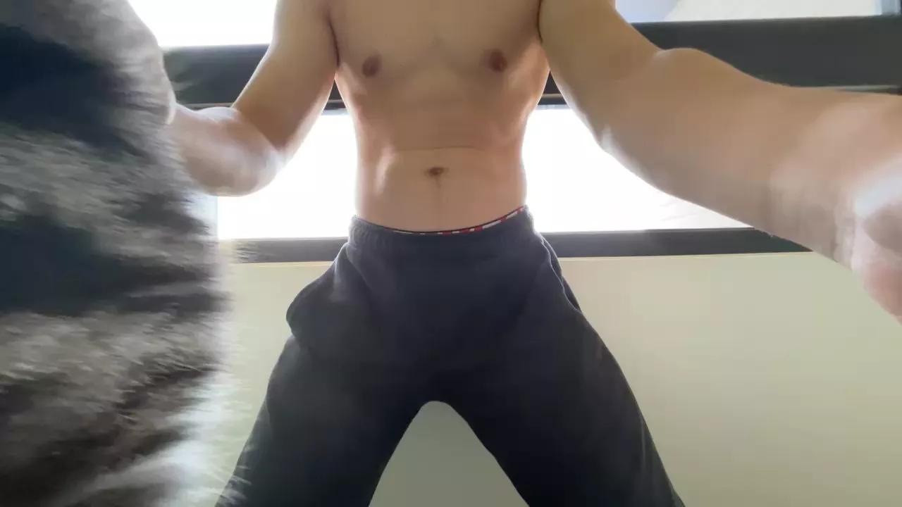 Nhands on Cam4 