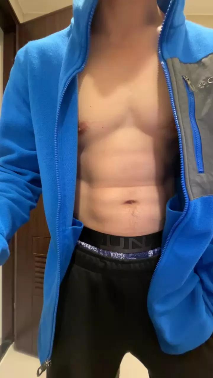 Nhands on Cam4 