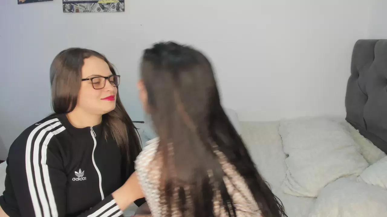 NickyandCloe on Cam4 