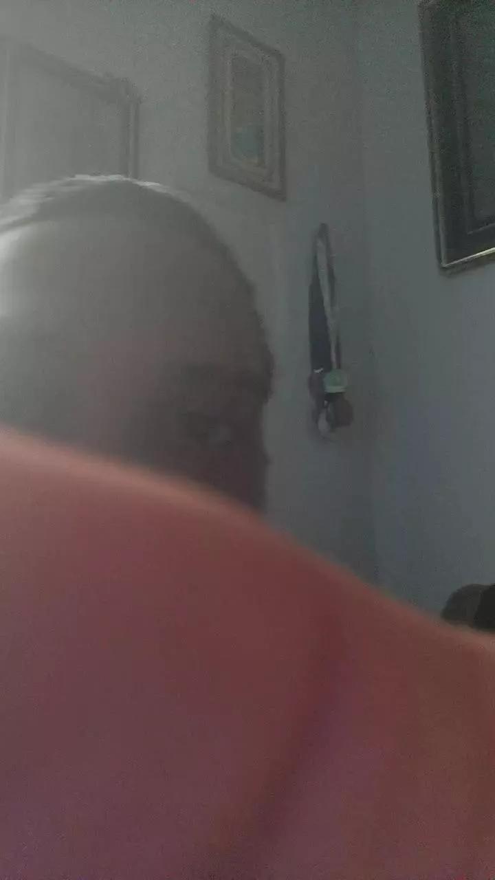 Novinhoode18 on Cam4 