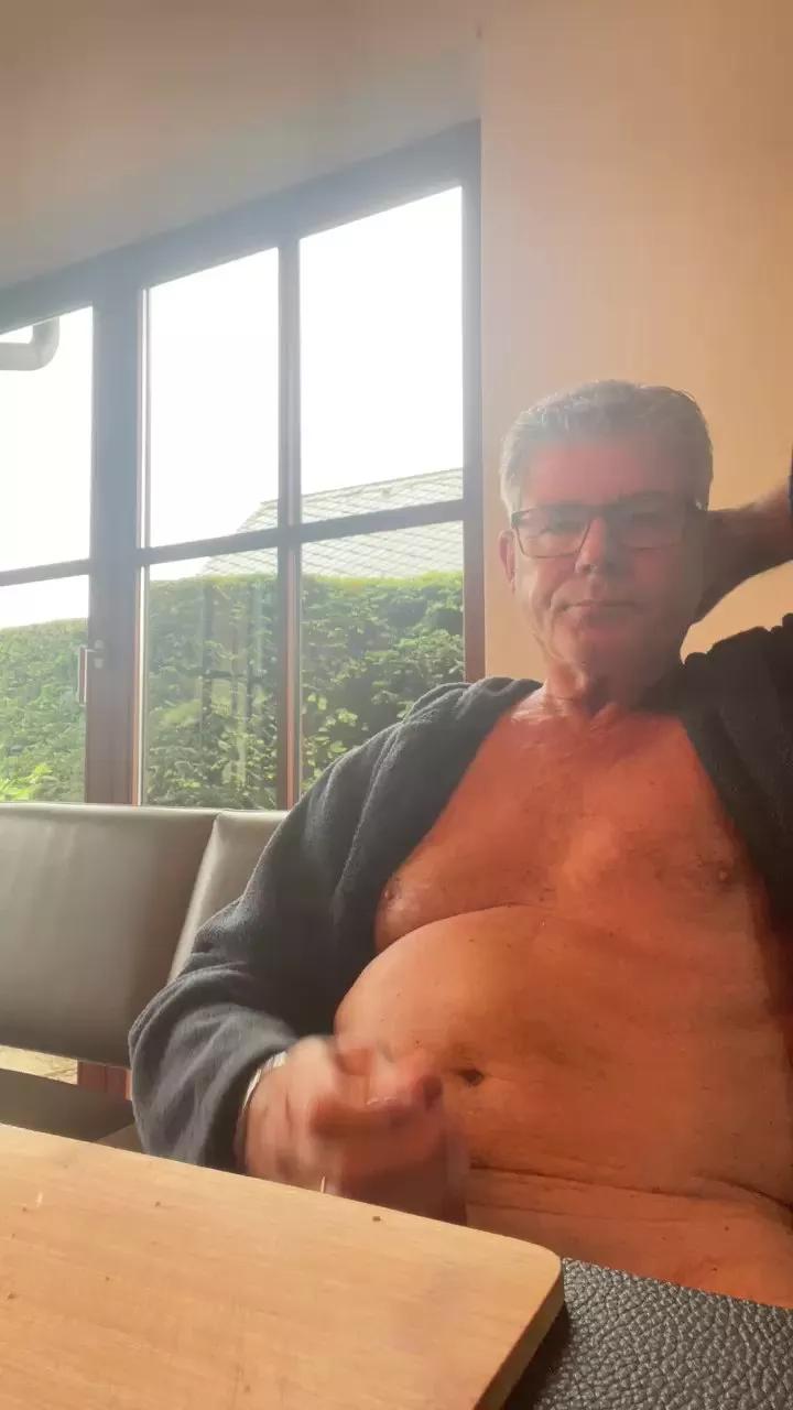 oldiehot1957 on Cam4 