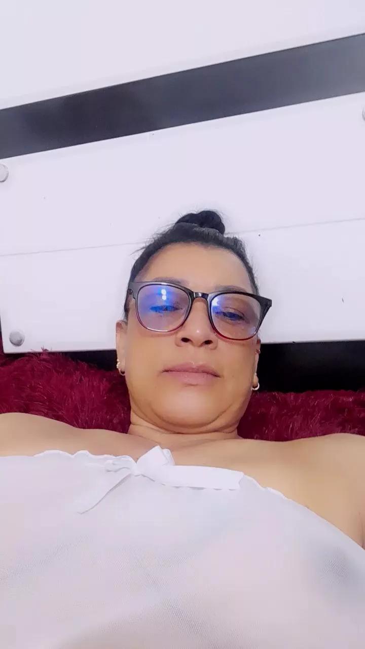 Pamela69_ on Cam4 