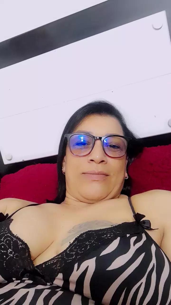 Pamela69_ on Cam4 