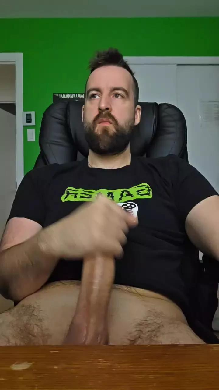 Pauly1988 on Cam4 