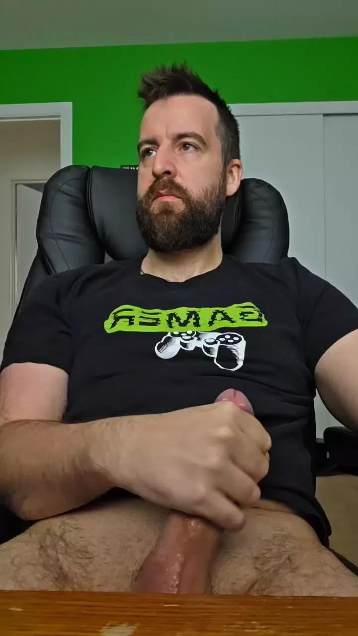 Pauly1988 on Cam4 