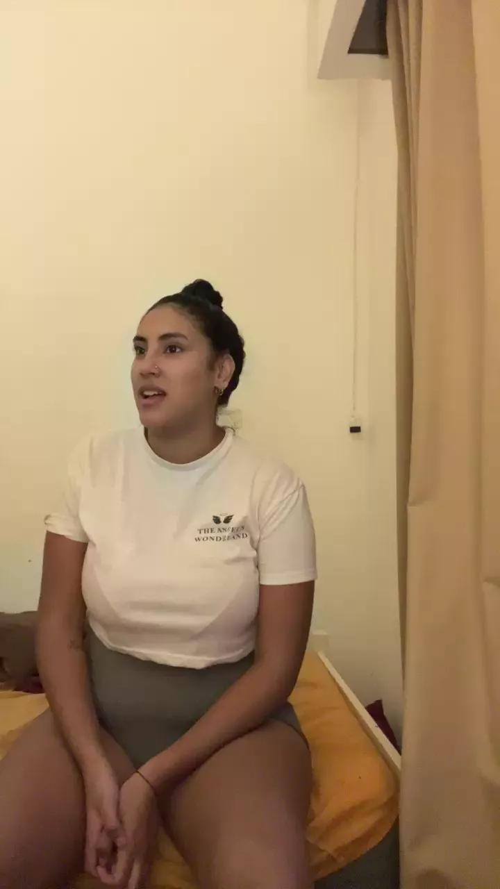 Perrareyna on Cam4 