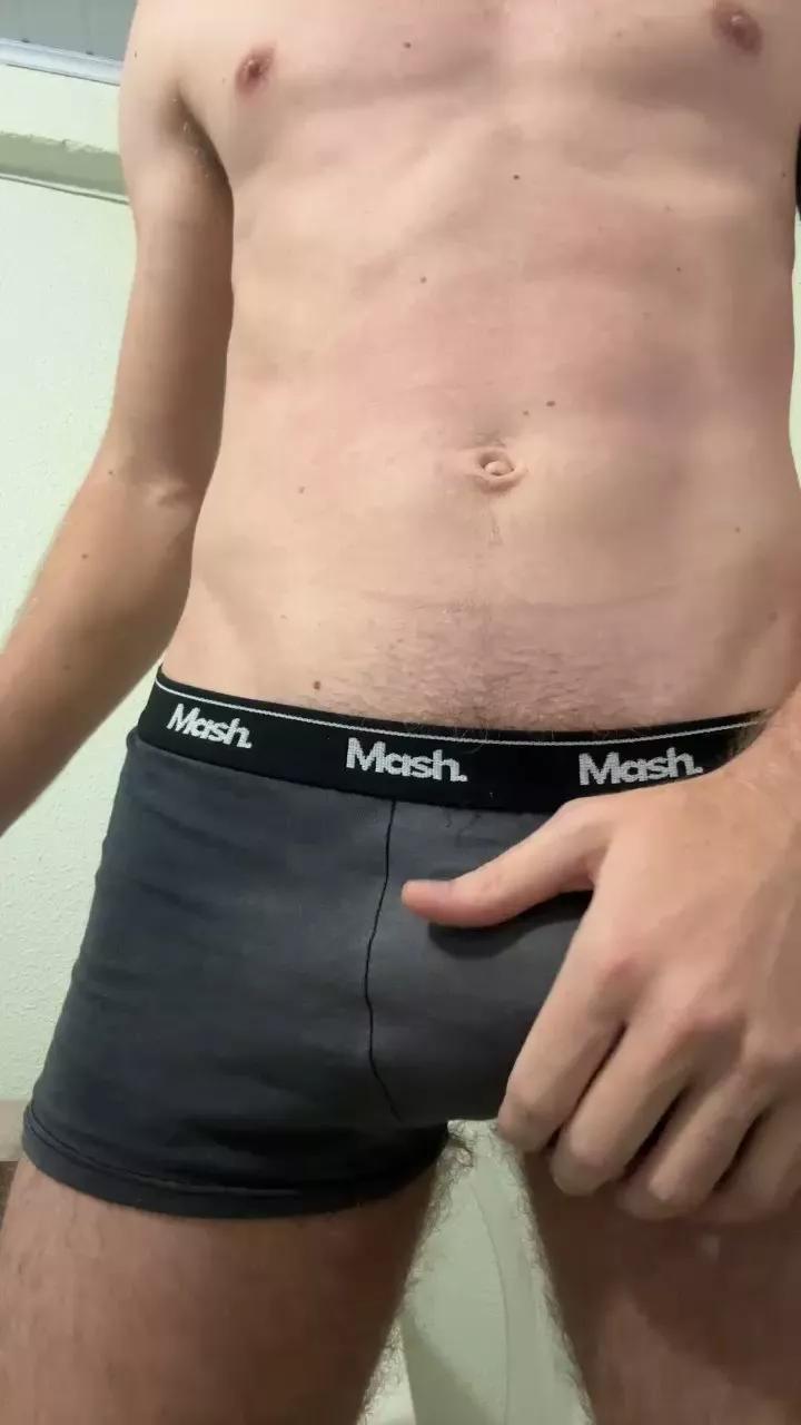 pika_red on Cam4 