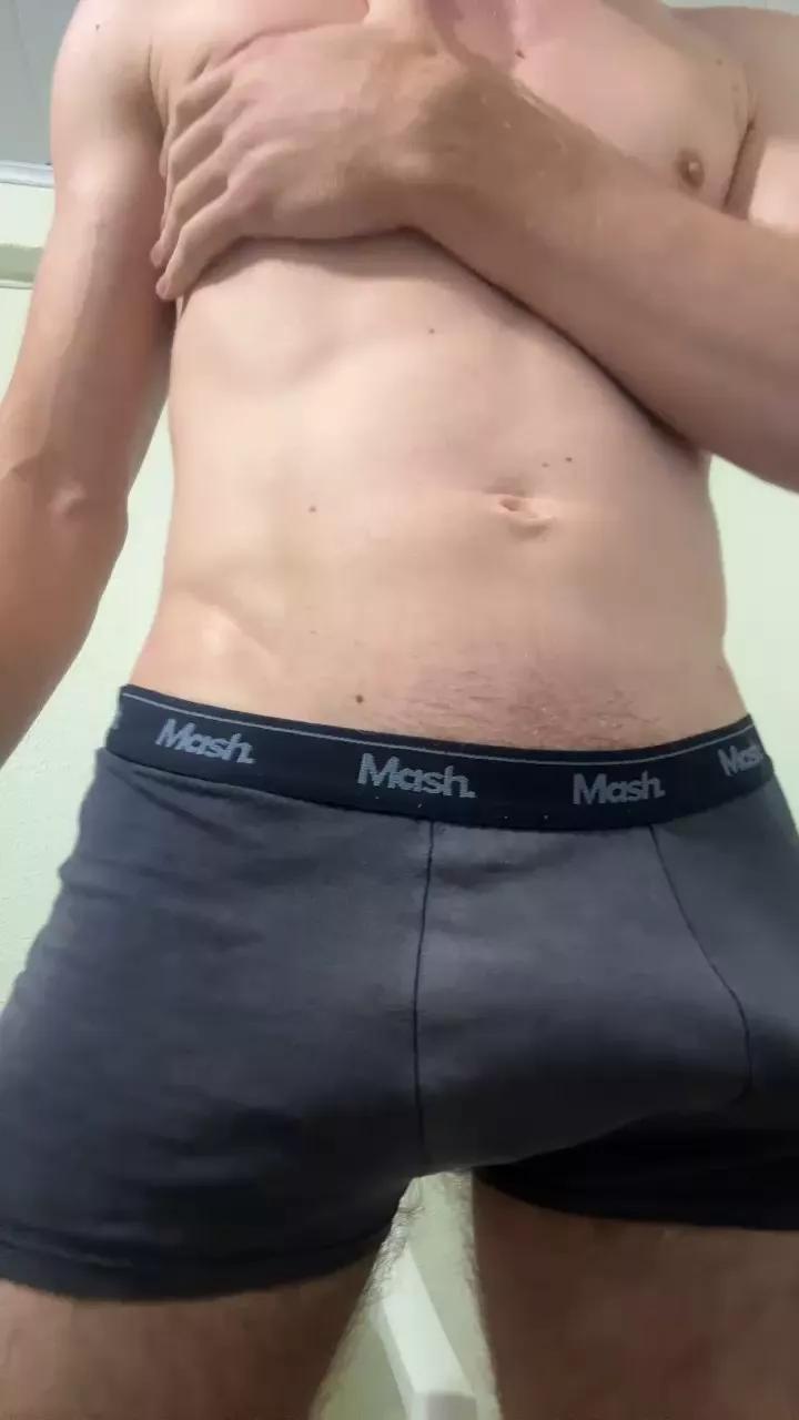 pika_red on Cam4 