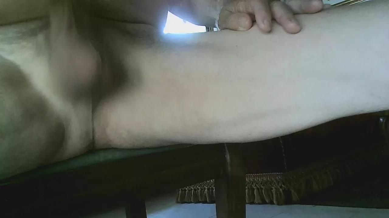 rafbear48 on Cam4 