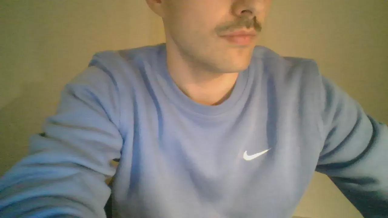 raul2039 on Cam4 