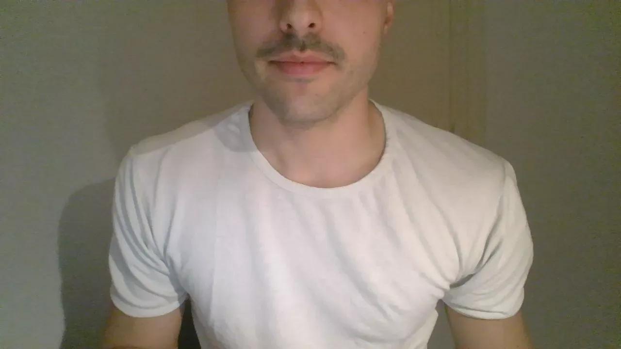raul2039 on Cam4 