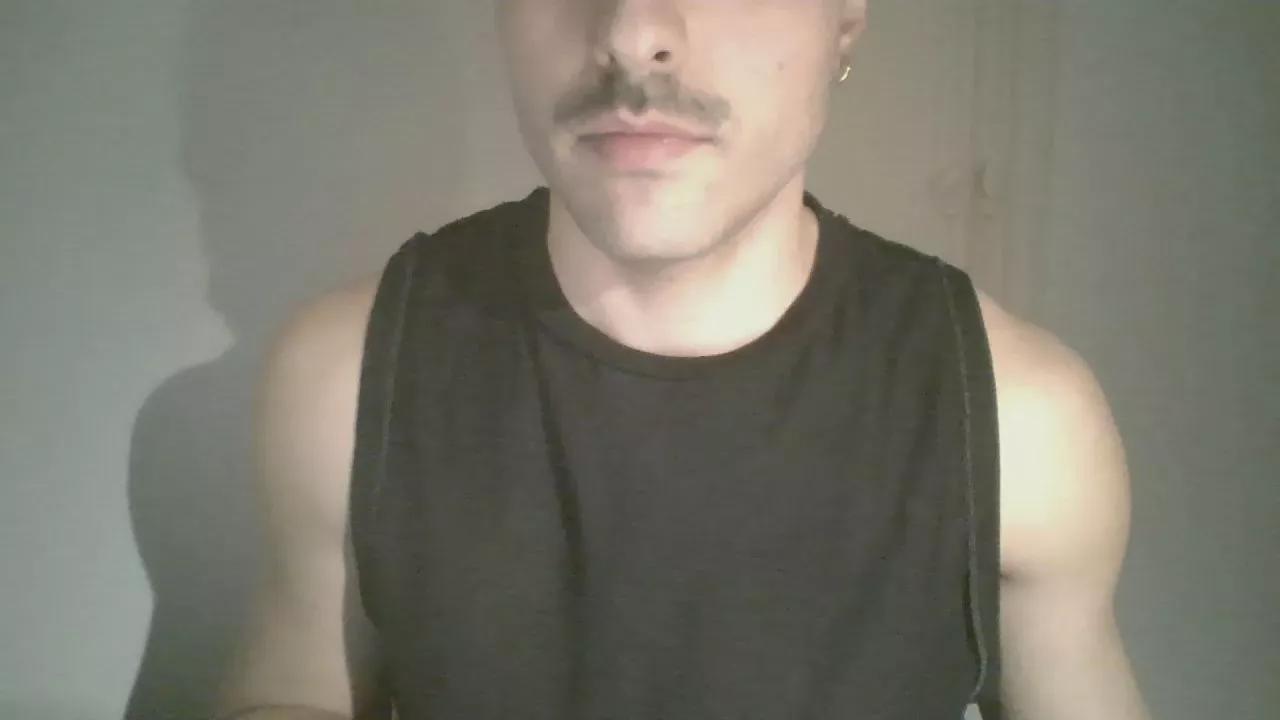 raul2039 on Cam4 