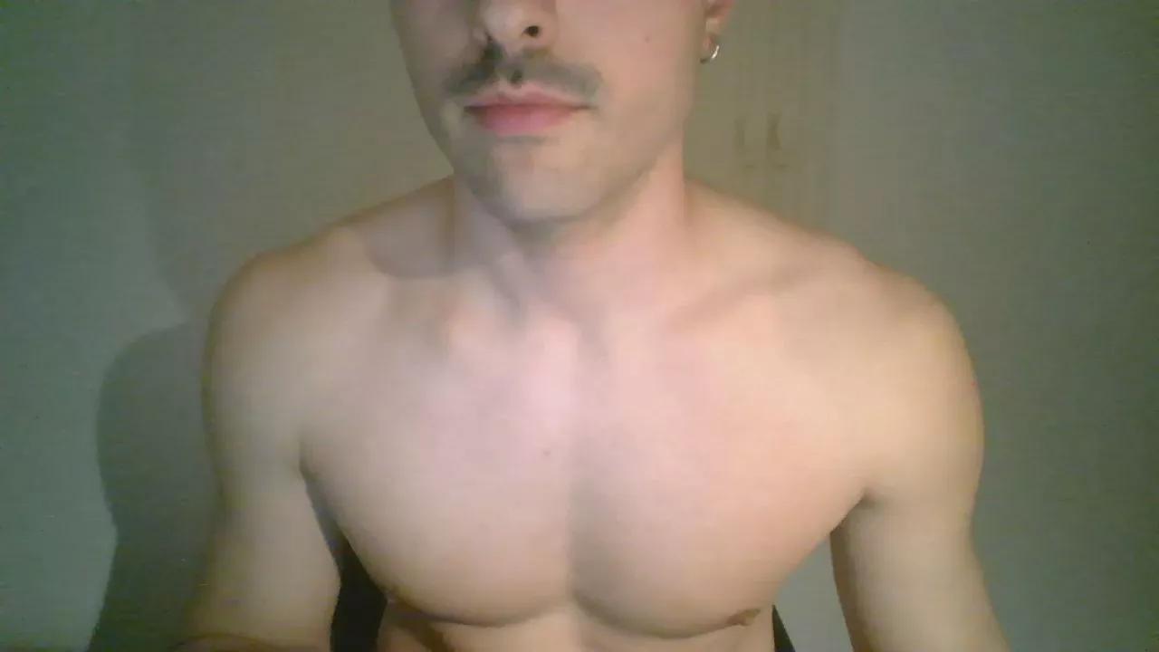 raul2039 on Cam4 