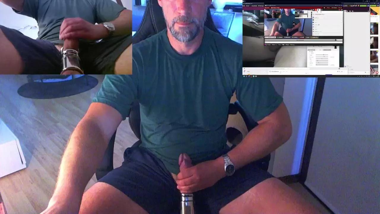 Reeper84 on Cam4 