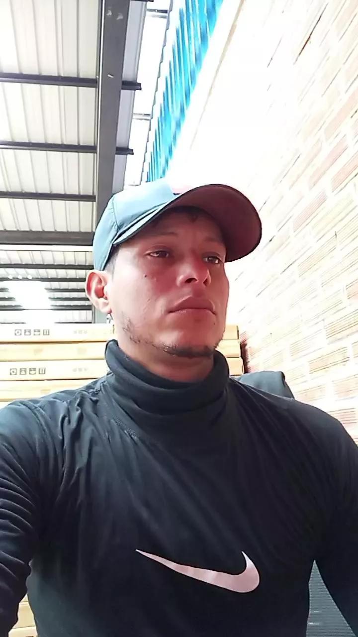 ricardo3446 on Cam4 