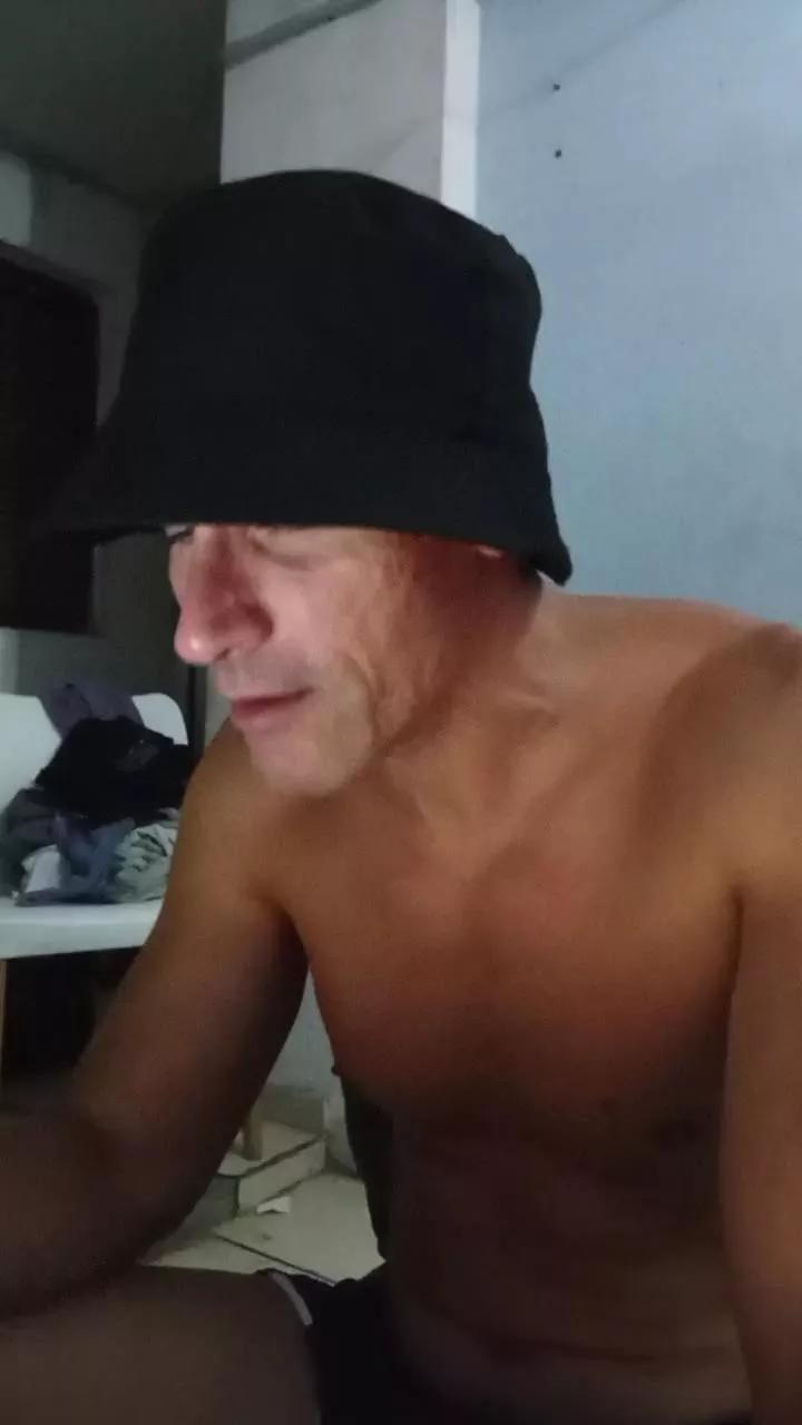 Ricoterodelsur4 on Cam4 