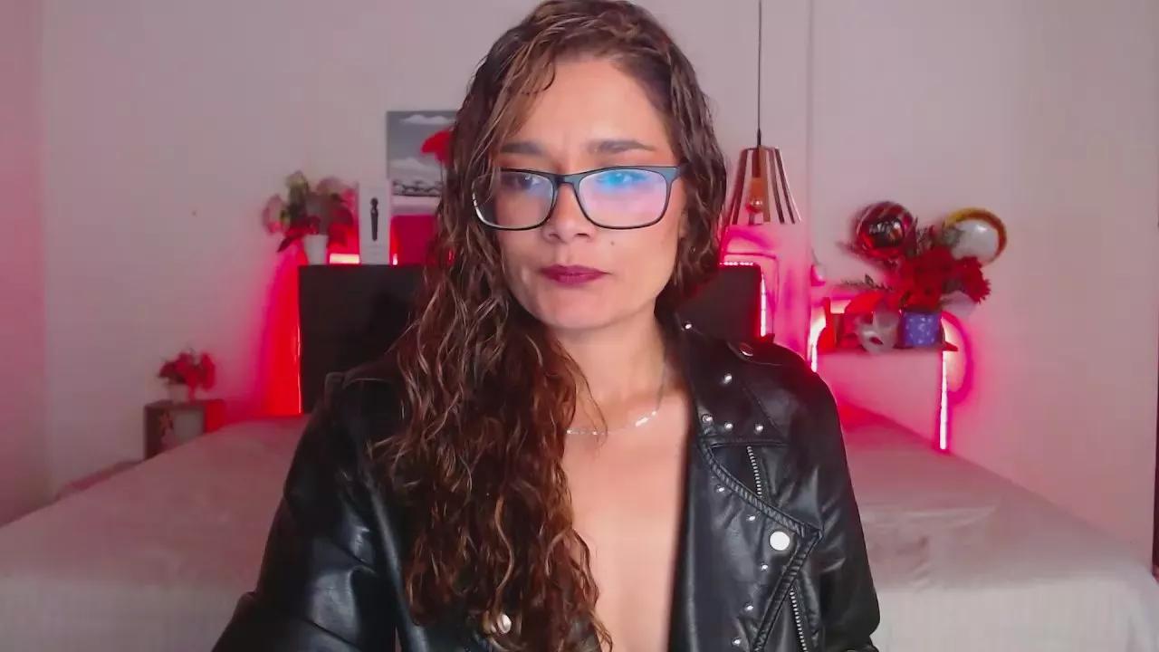 rose_thompson1 on Cam4 