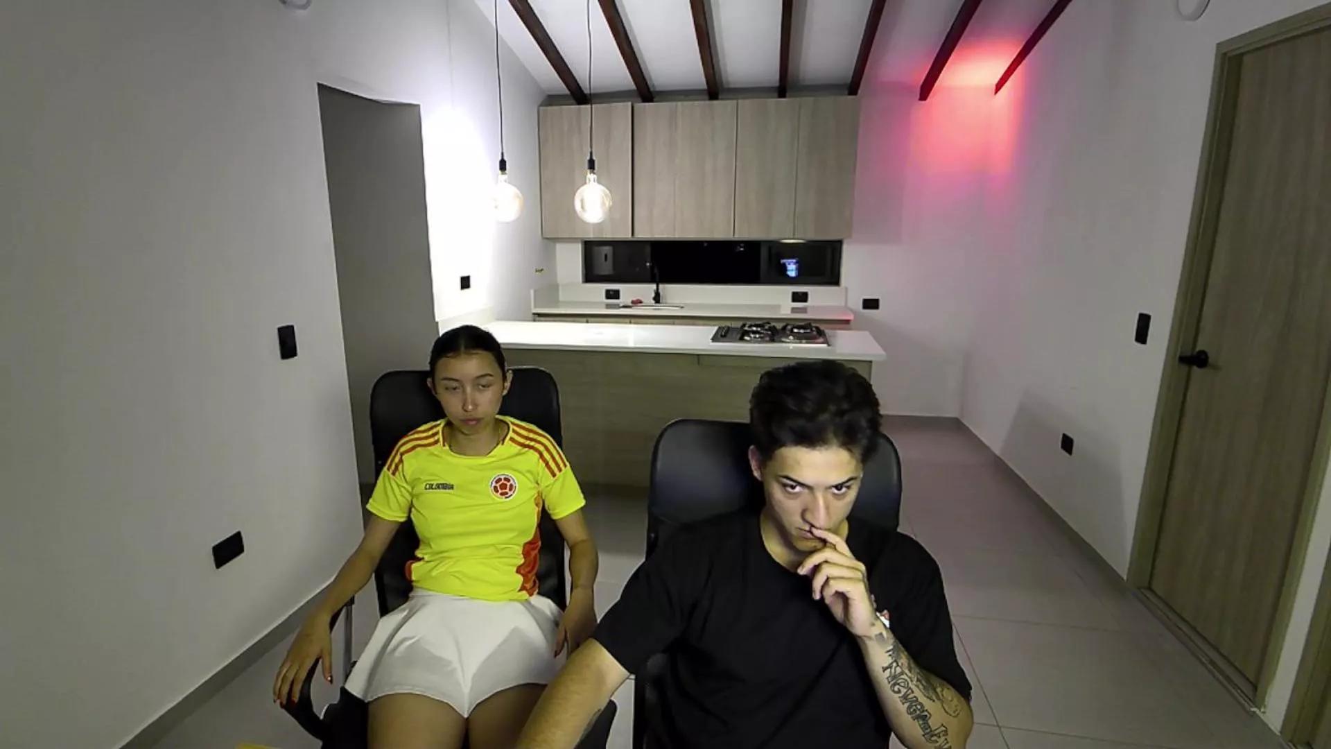 RoseandViktor23 on Cam4 