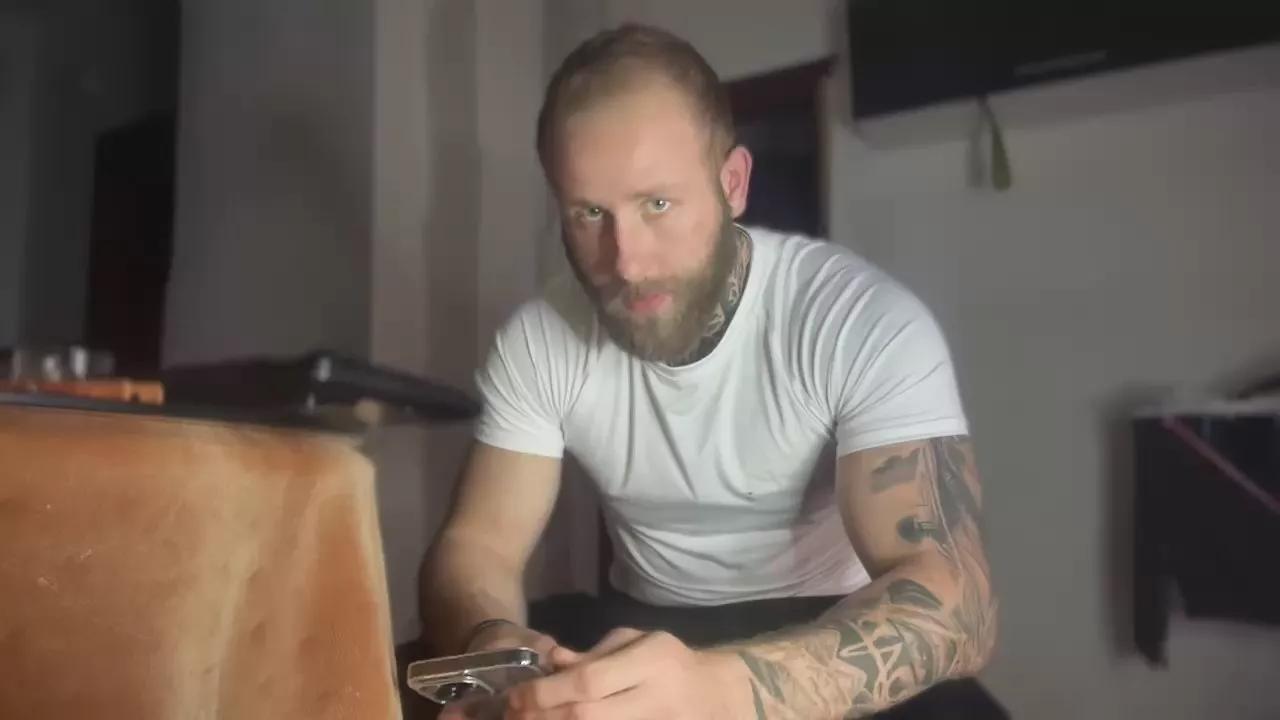 sergio300PL on Cam4 