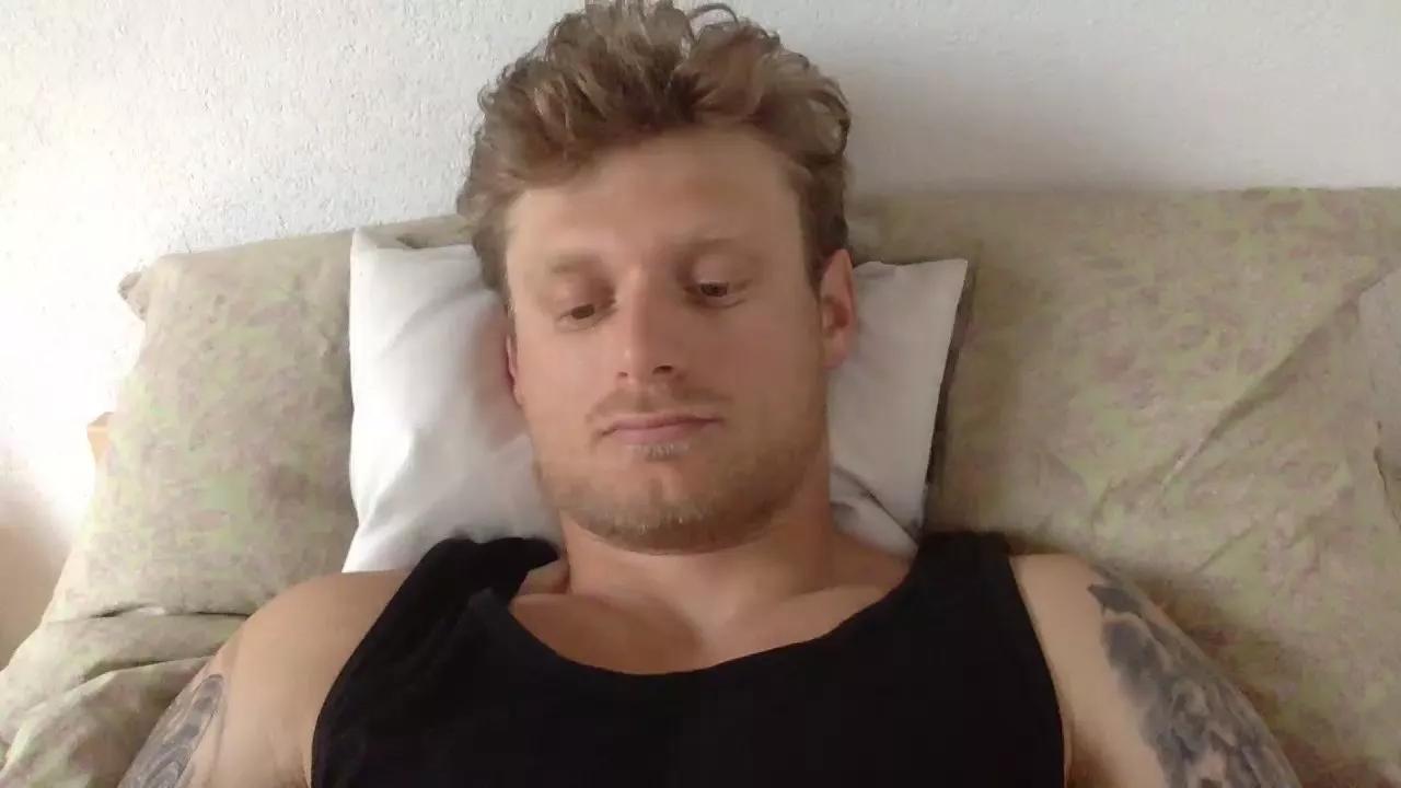 Sexyfreak1994 on Cam4 