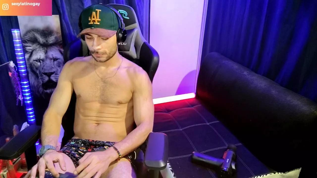 Sexylatinogay on Cam4 