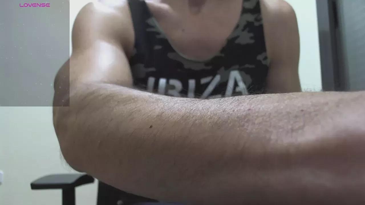 surfgymboy on Cam4 