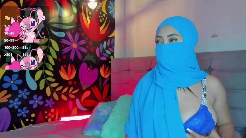 Sweet_hot_mia on Cam4 
