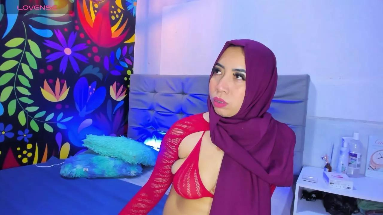Sweet_hot_mia on Cam4 