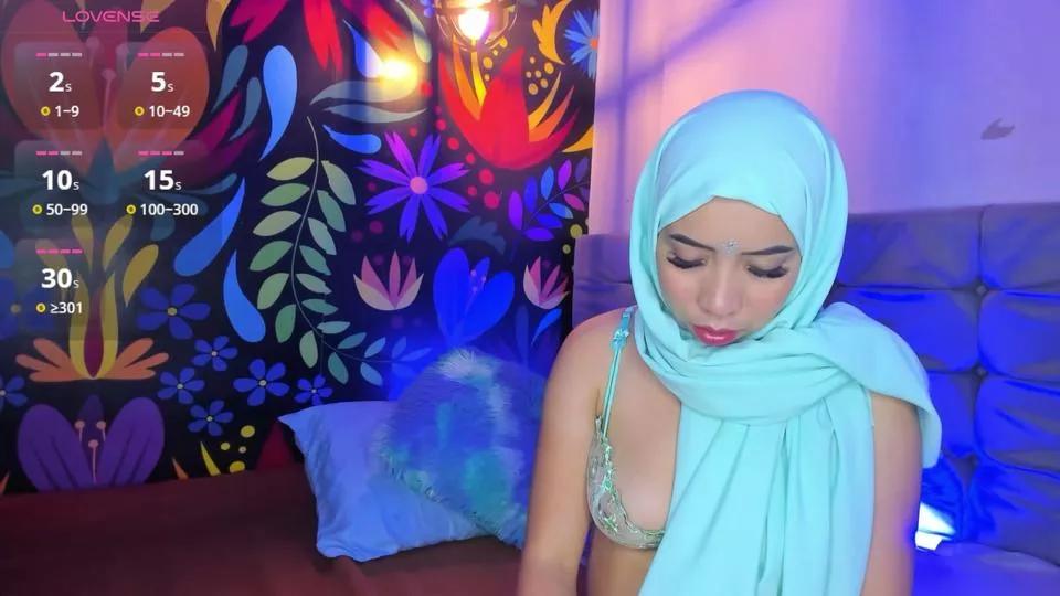 Sweet_hot_mia on Cam4 
