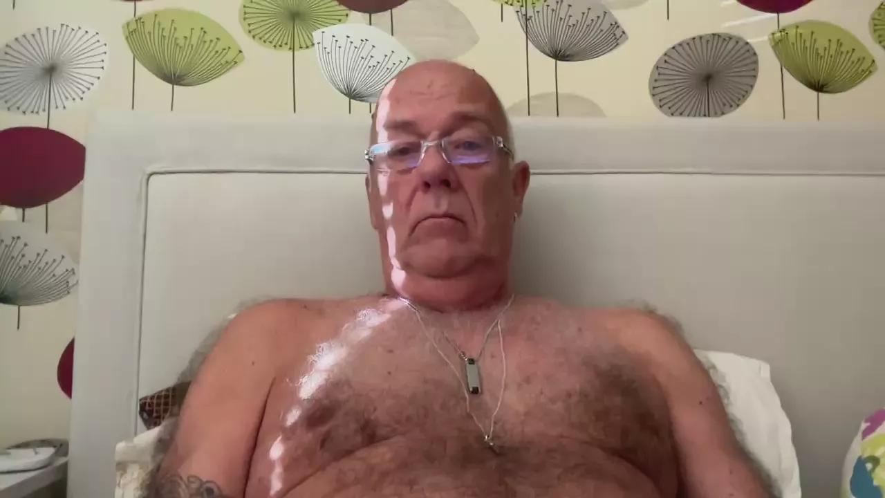 The_helmet7 on Cam4 