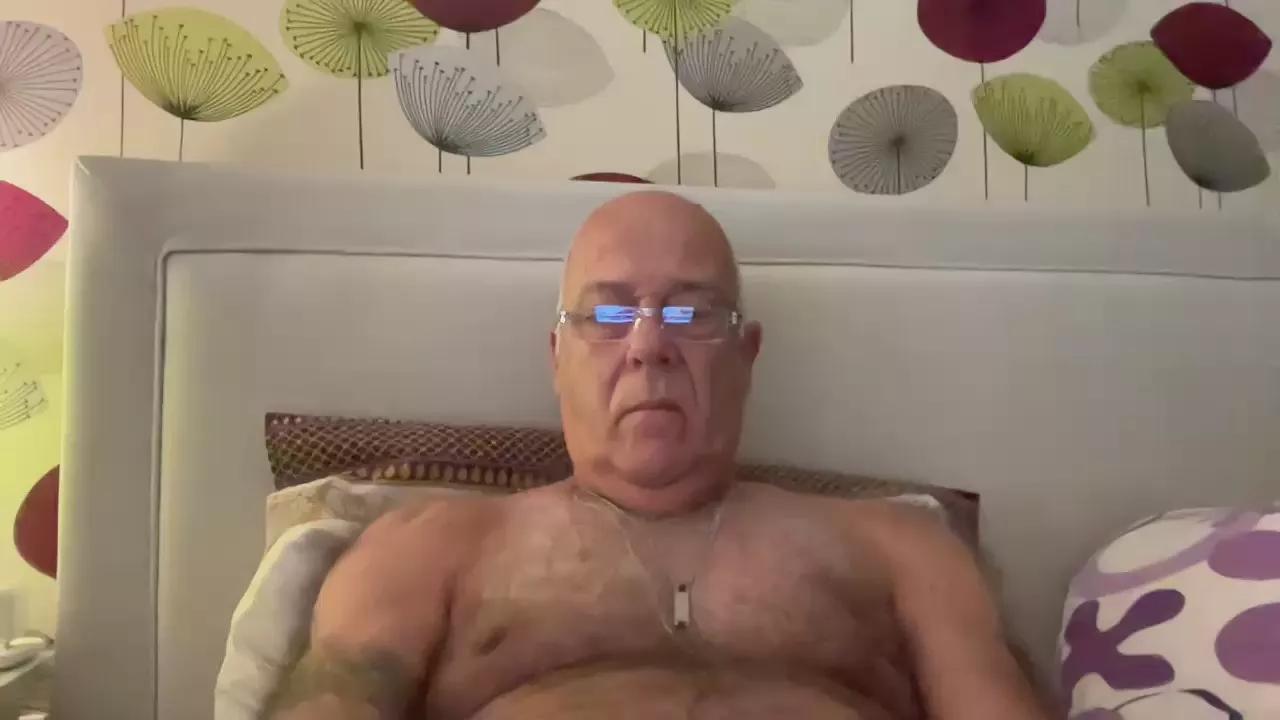 The_helmet7 on Cam4 