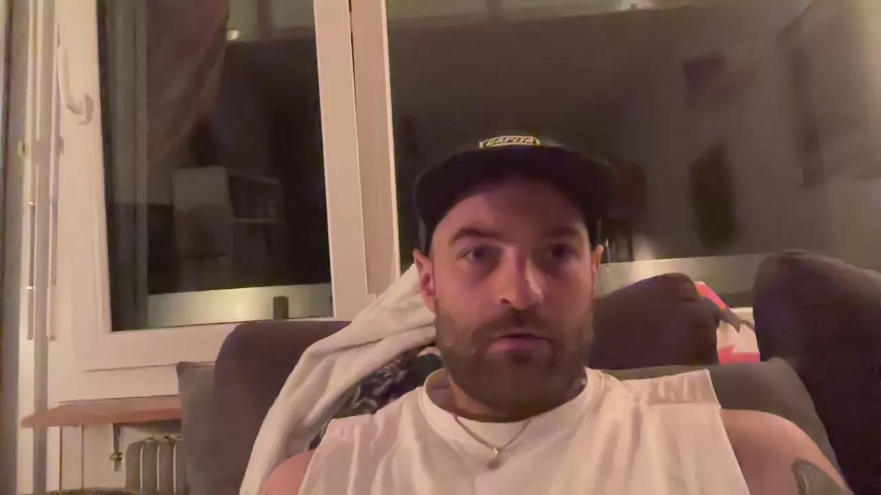 throatfucker21 on Cam4 