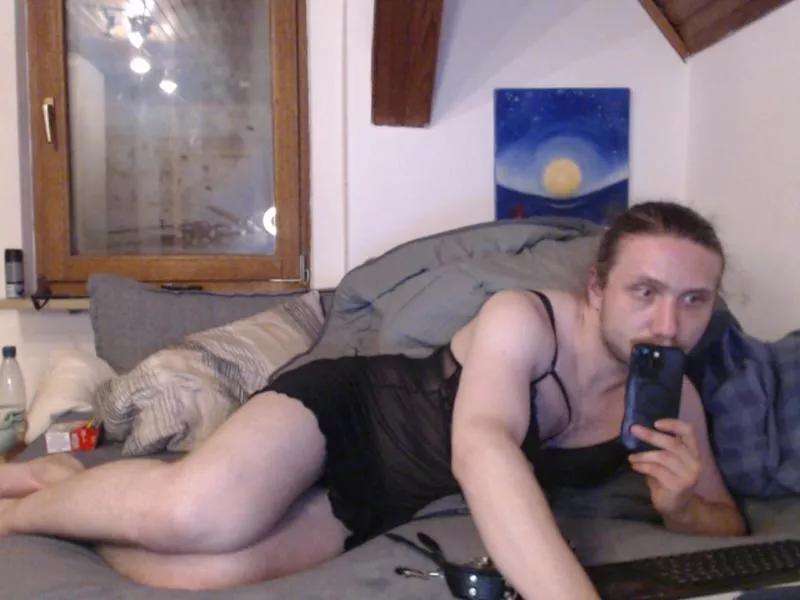 ToyRider69 on Cam4 