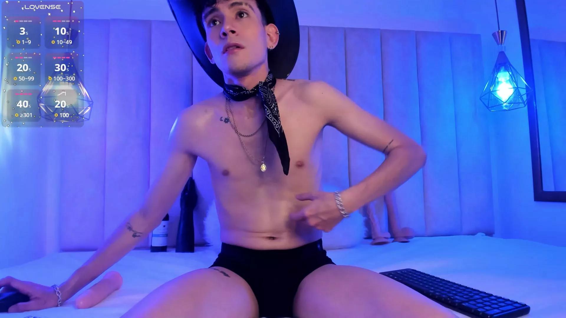 ValentinoMoreti on Cam4 