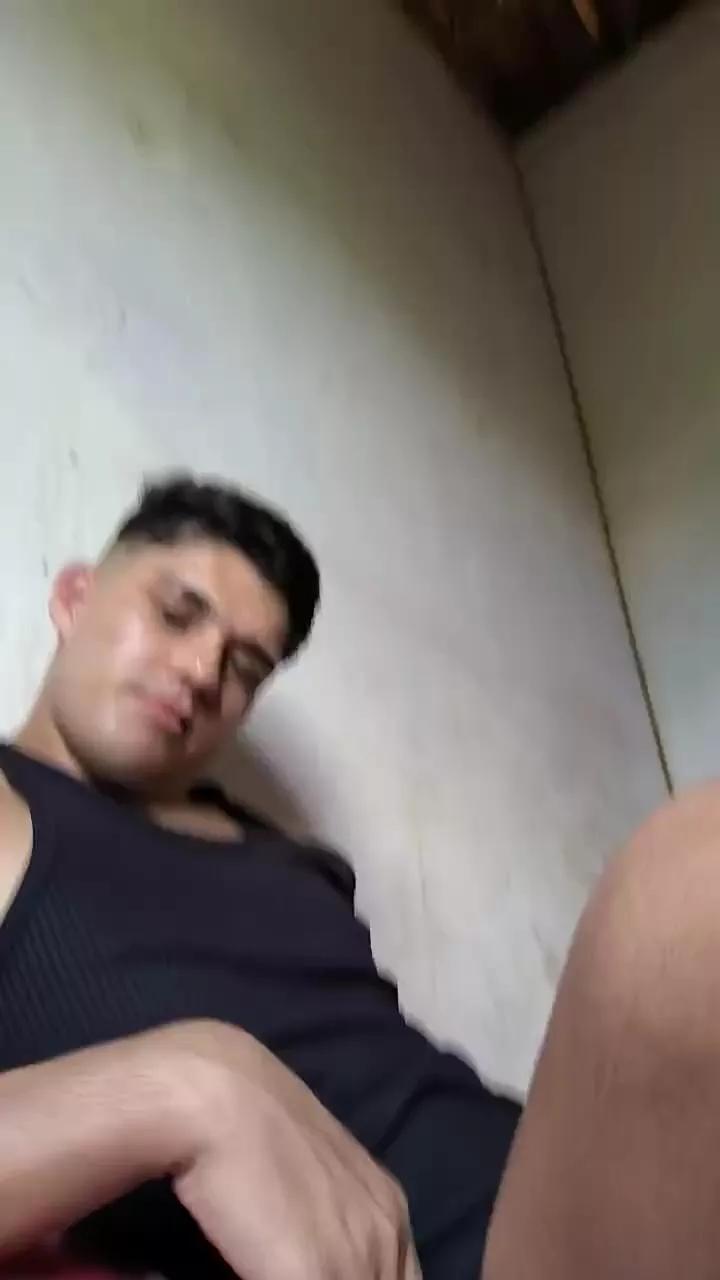 Van_aquino on Cam4 