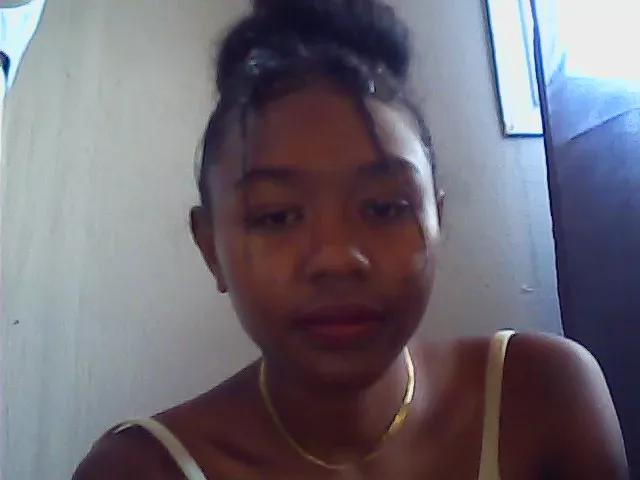 Vannyah2 on Cam4 