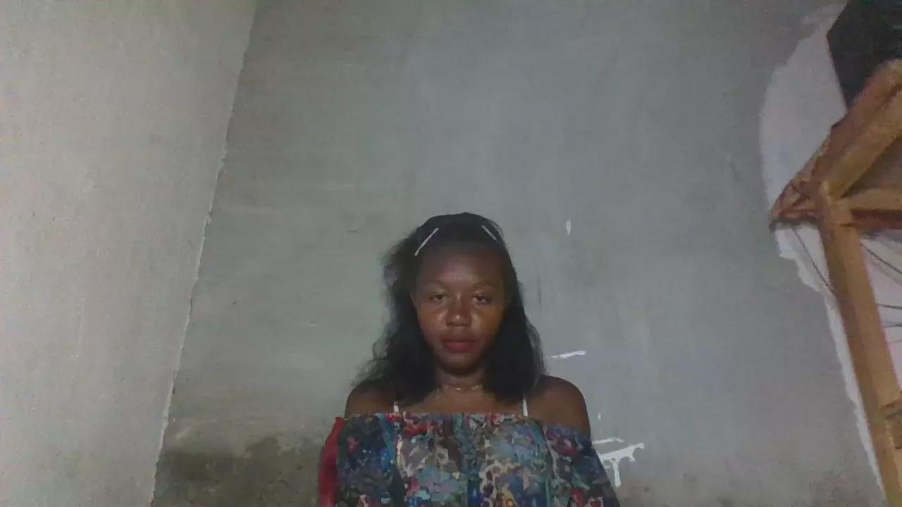 Vannyah2 on Cam4 