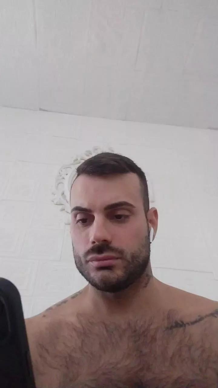 Viki84 on Cam4 