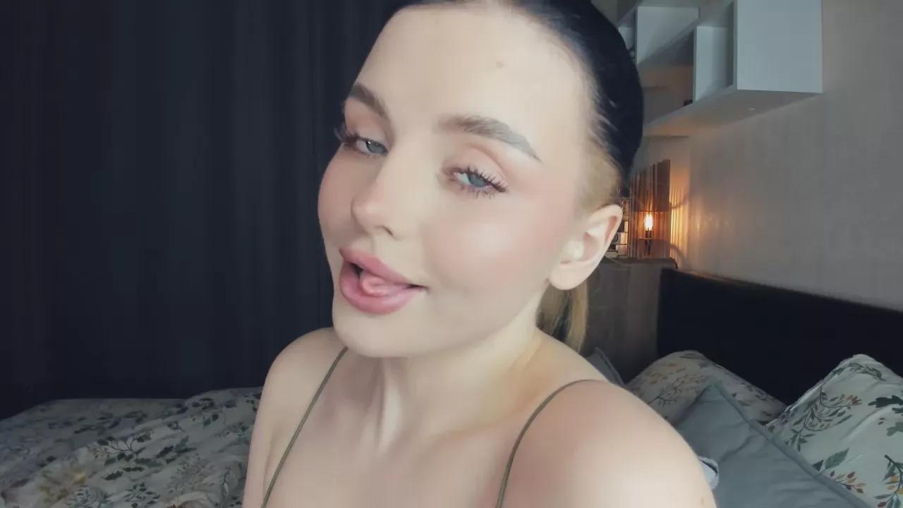 Xcute_capriceX on Cam4 
