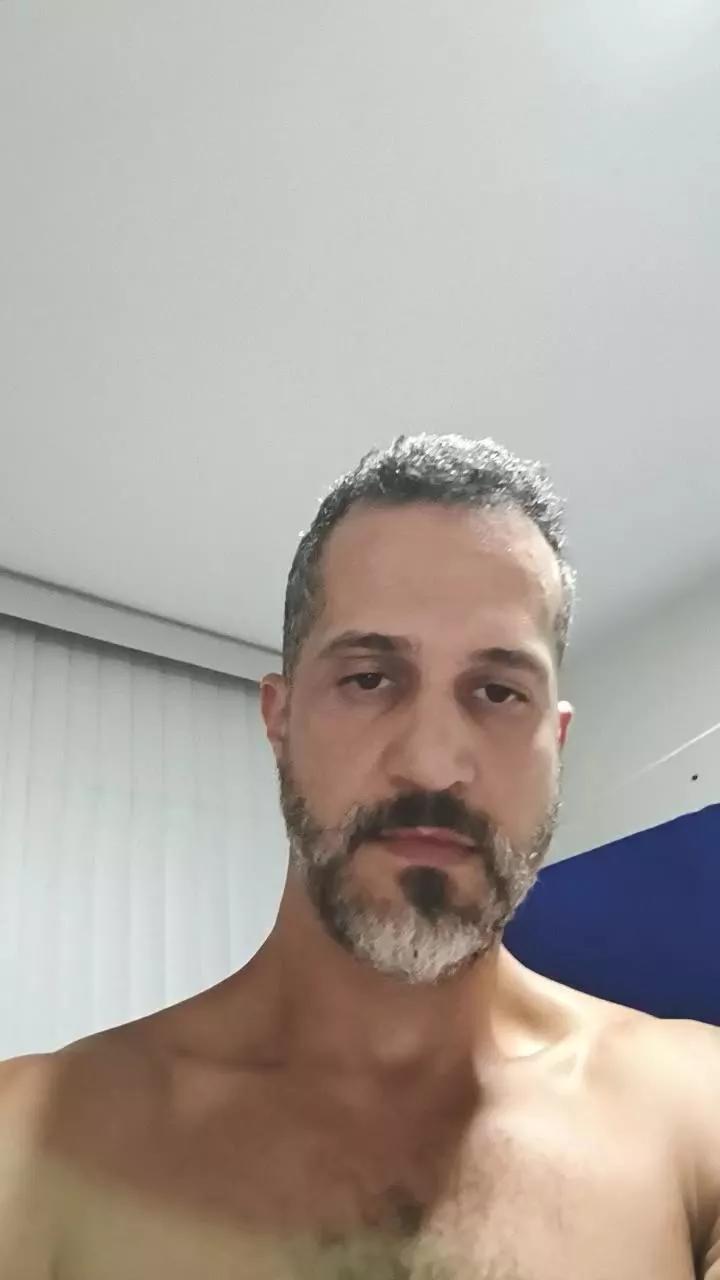xxMorenosexx on Cam4 