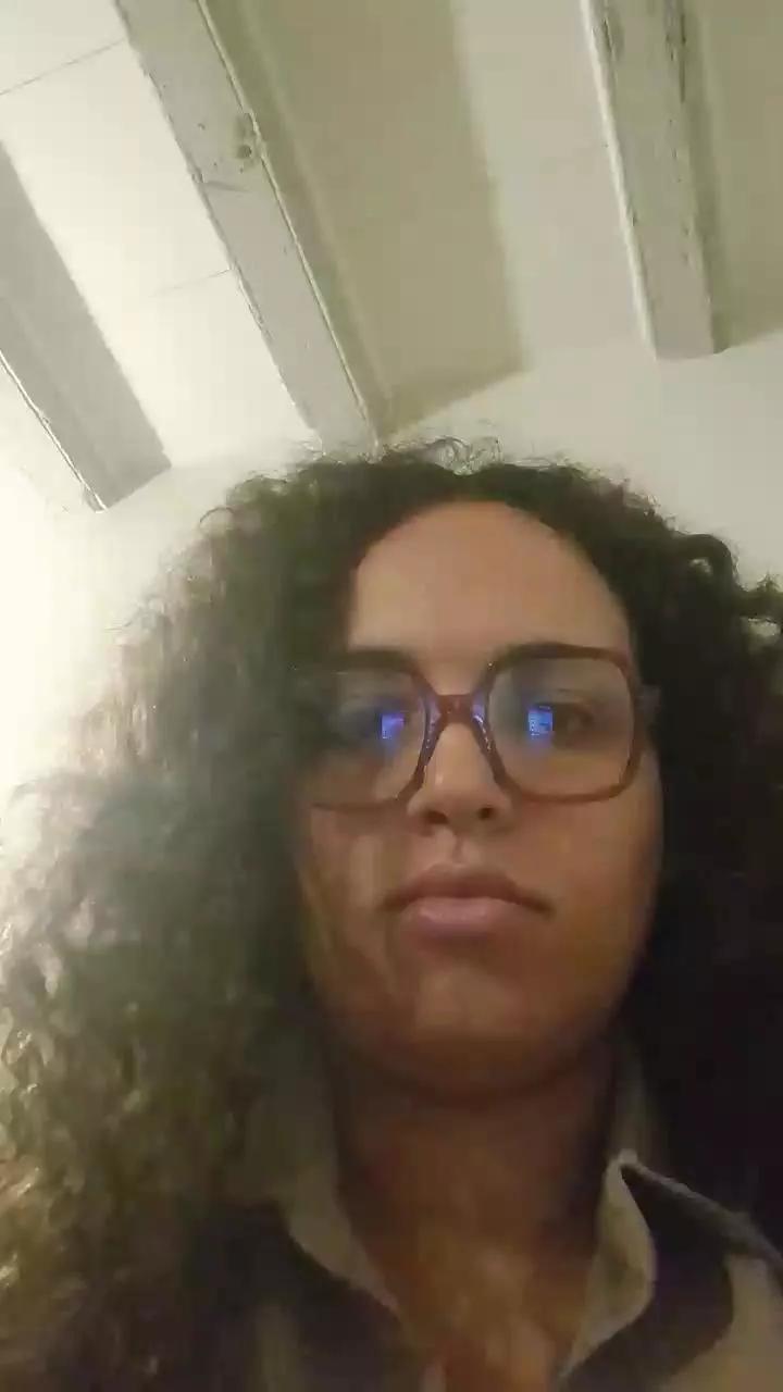 Yasmina2o on Cam4 