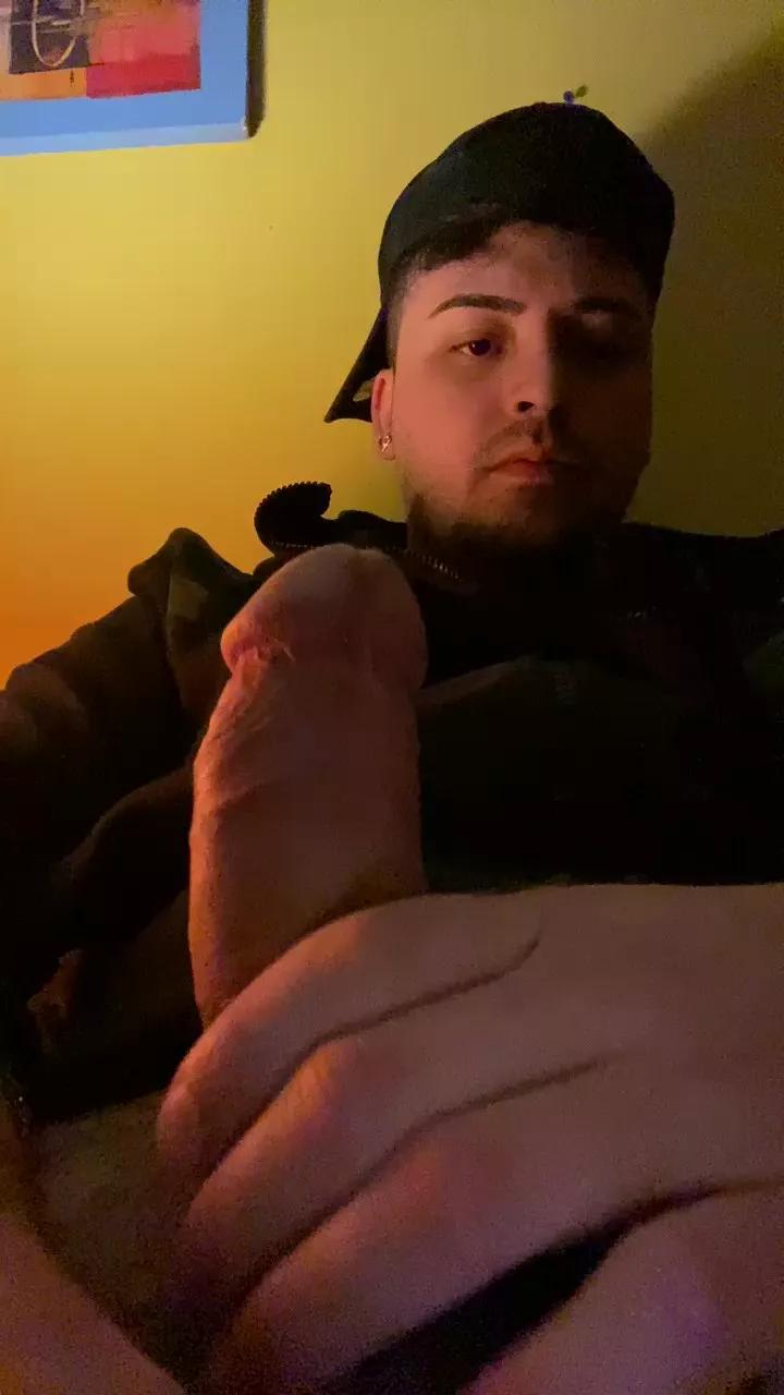 Young_boy_21ch on Cam4 
