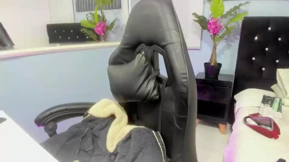 Zamantta_ on Cam4 