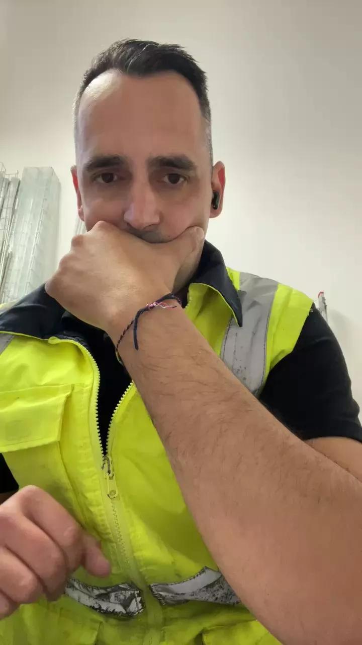 ze_voltou_ on Cam4 