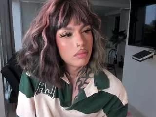 gigibadassxx on CamSoda 