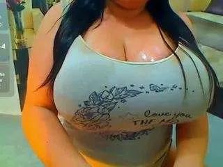 hillarysofia on CamSoda 